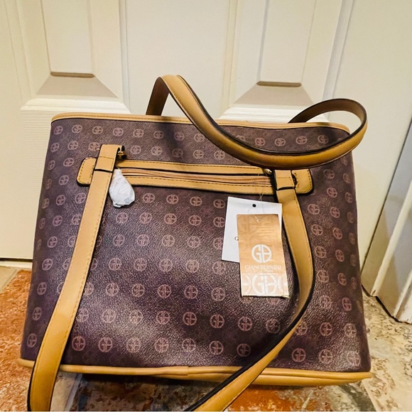 🎄SALE!! NWT Frisky, Fun Giani Bernini Christmas Holiday Tote & Matching Wallet!! - Picture 5 of 16